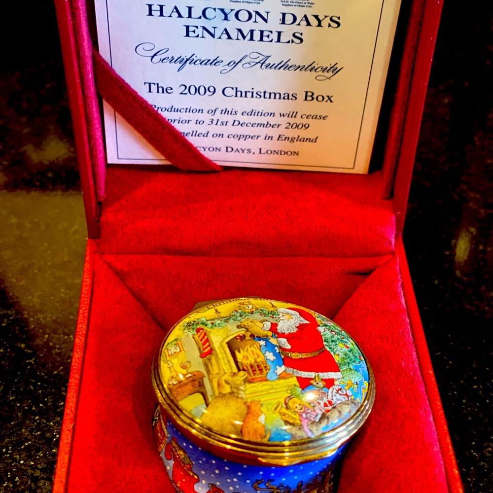 Halcyon Days Enamel 2009 Christmas Box